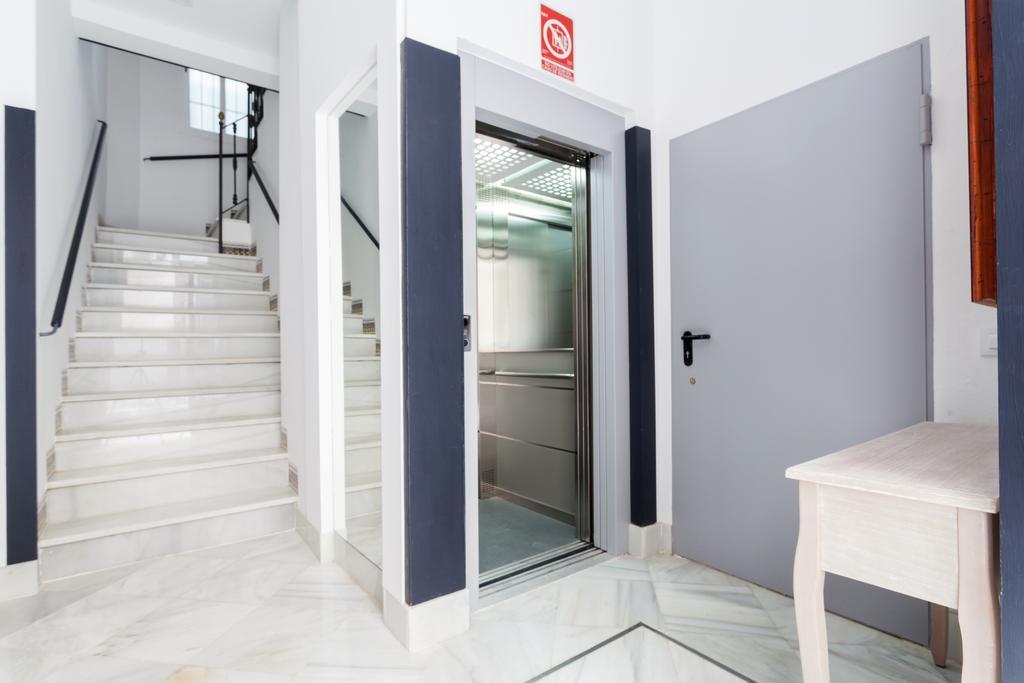 Hostly Acetres 2A-Penthouse In City Center-Fibre-Parking Opt Sevilla Kültér fotó